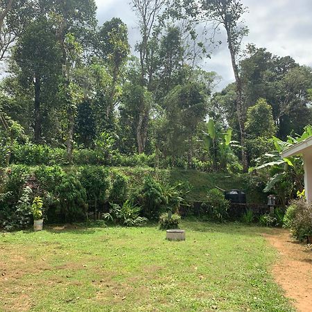 Sandev Homestay Madikeri Extérieur photo